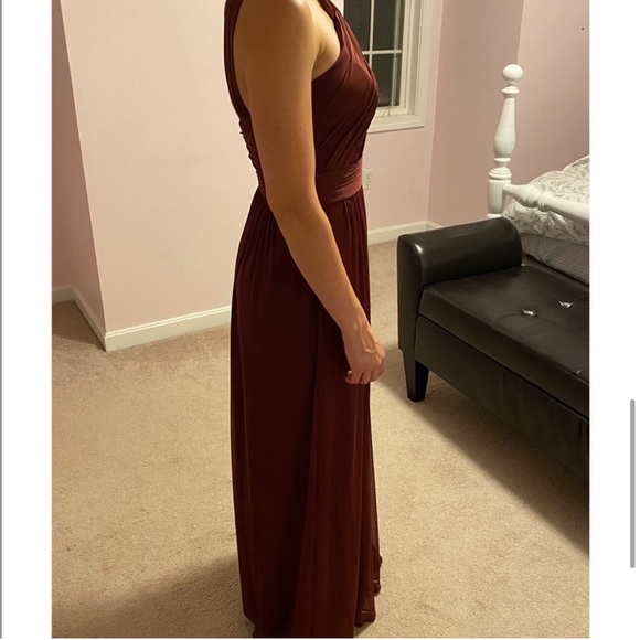 David’a Bridal Y-neck Long Mesh Bridesmaid Dress in Wine Size 2 - Picture 10 of 10